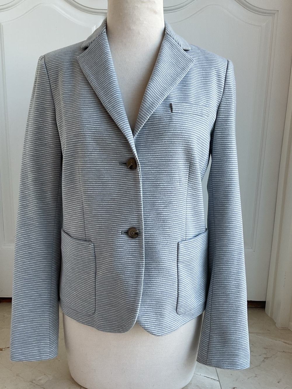 GAP women’s The Academy Blazer